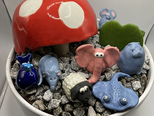 Mini Art - Small ceramic piece with big personality